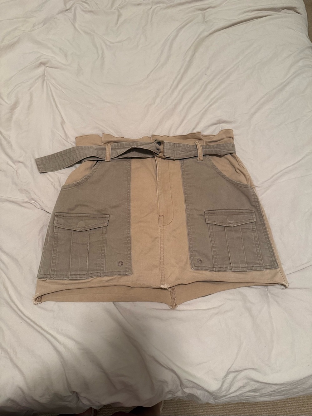 Frame Denim Two-Tone Utility Mini Skirt - Beige & Olive
